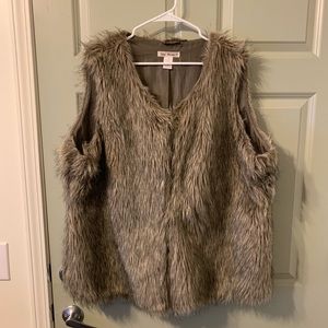 FAUX FUR VEST
